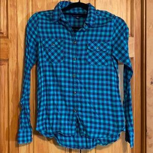 American Eagle women’s flannel button down